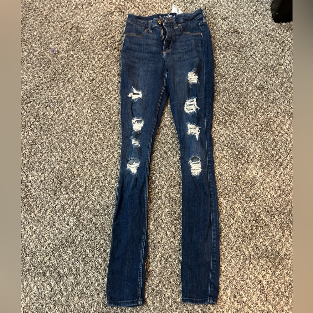 Size 0 Long American Eagle High Waisted Ripped Skinny Jeans